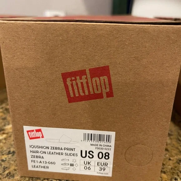 New Zebra FitFlop Slides size 8. - Picture 4 of 4